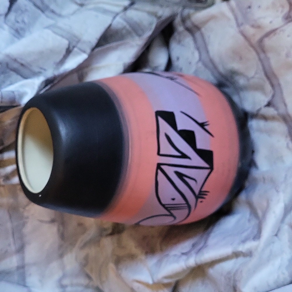 Vintage Navajo Native American Vase Artist Hand Signed USA. Pottery